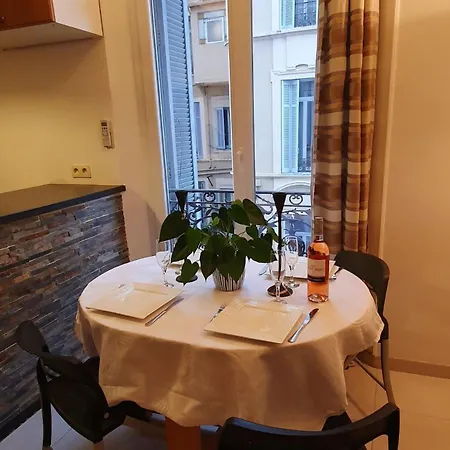 Tres Confortable Et Bien Situe A * Канны