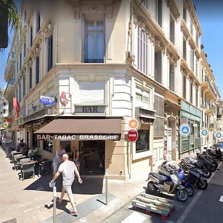 Tres Confortable Et Bien Situe A Lägenhet